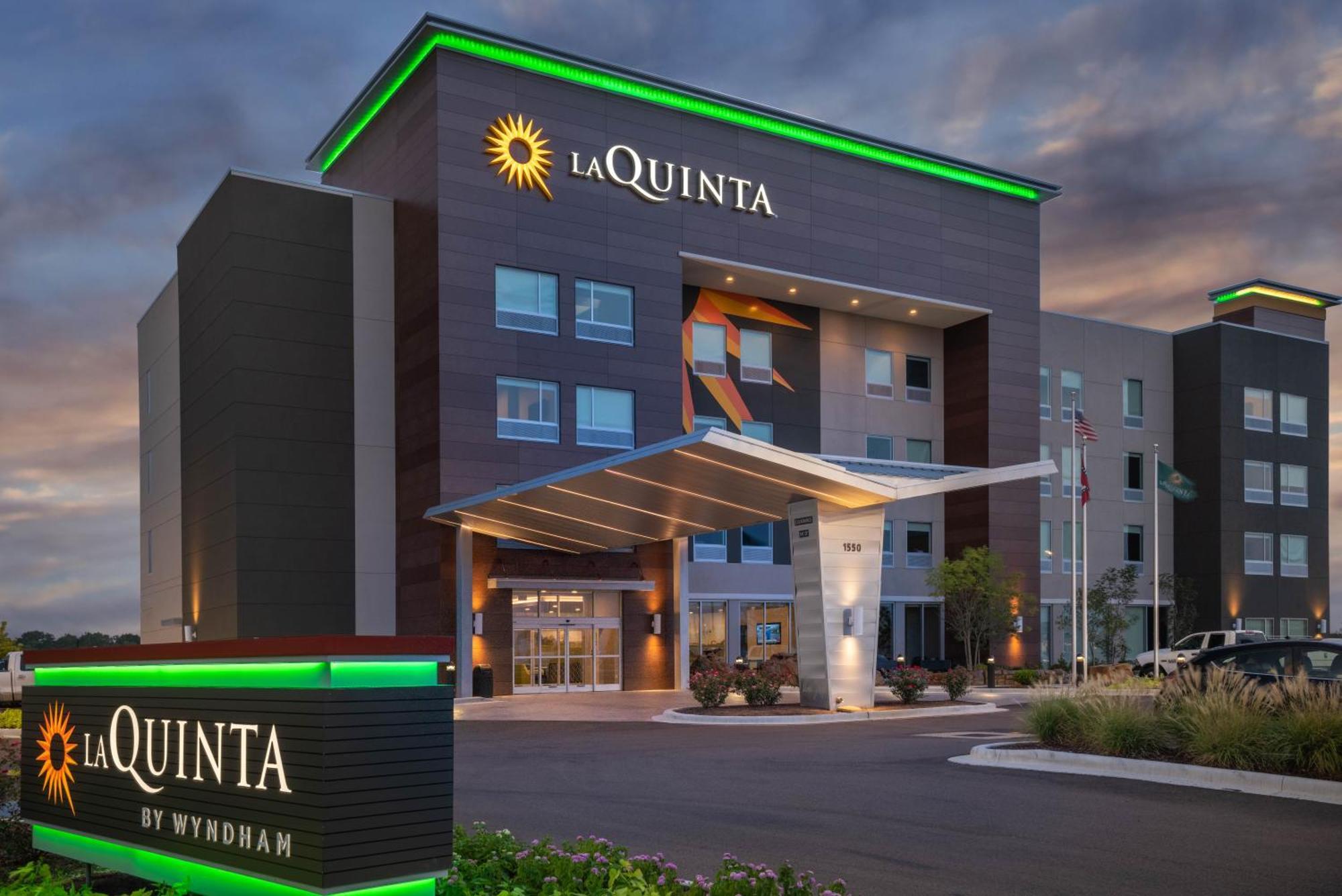 La Quinta By Wyndham West Memphis Hotel Exterior photo