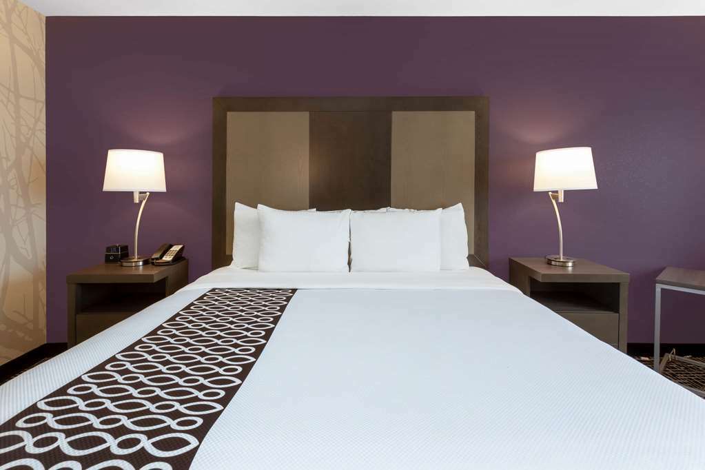 La Quinta By Wyndham West Memphis Hotel Room photo